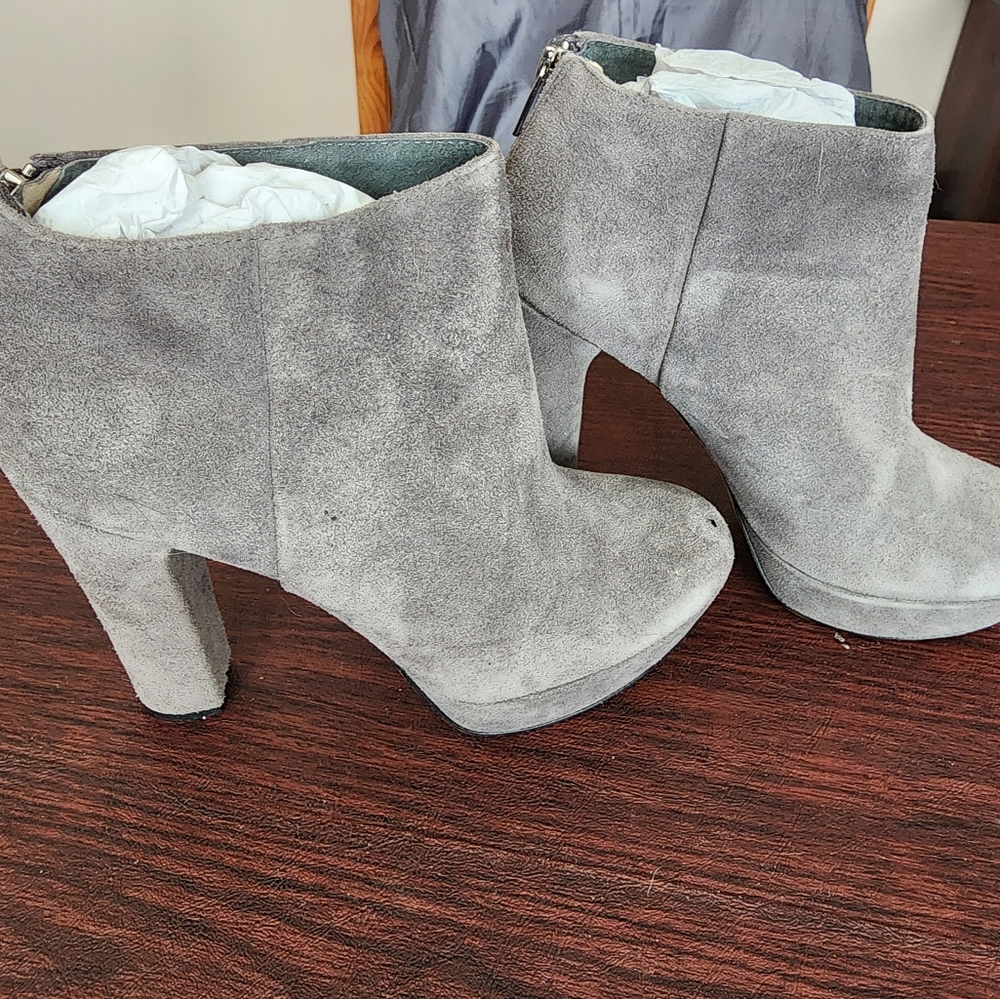 Gently Used Michael Kors Heeled Booties